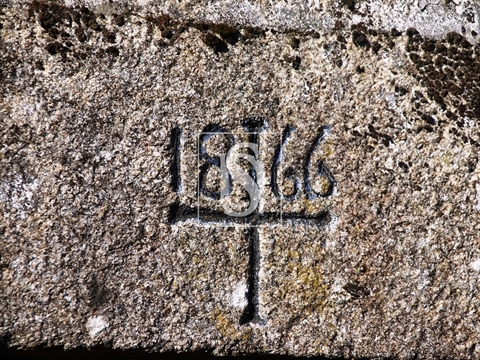 Moradia para Restaurar T5