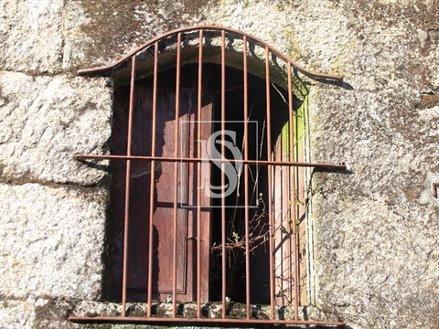 Moradia para Restaurar T5