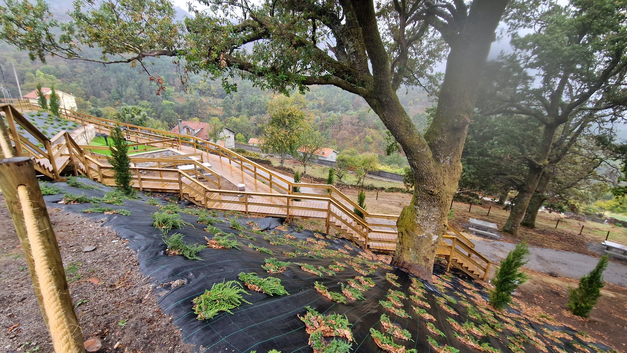 Vivenda de campo e vários terrenos para venda em Zebral, Vieira do Minho